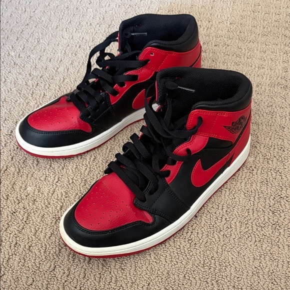 Nike Other - Nike Jordan 1 Mid Bred - Lightly Used (No Box)